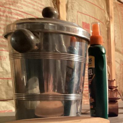 Silver pot