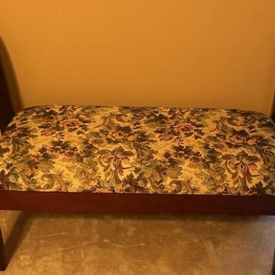 Bedroom 1900 english regency style window bench