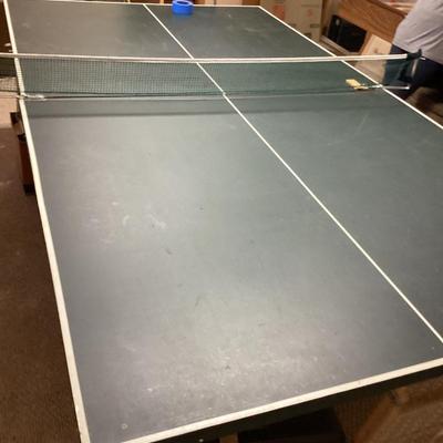 Ping pong table