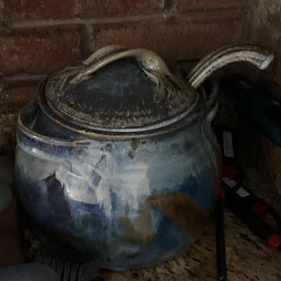 Ceramic pot