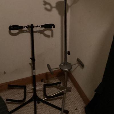 String instrument stands
