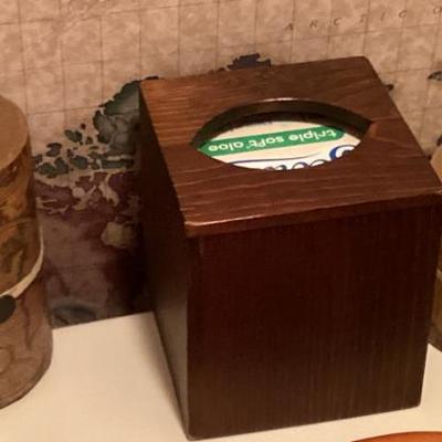 Kleenex box and accessories