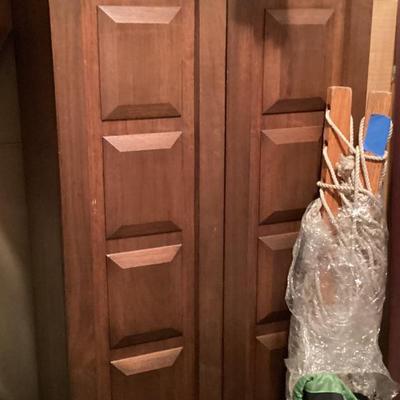 Entry wood cabinet