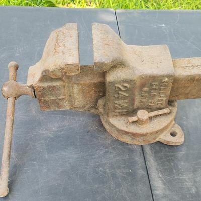 Vintage Hollands Erie PA Vise