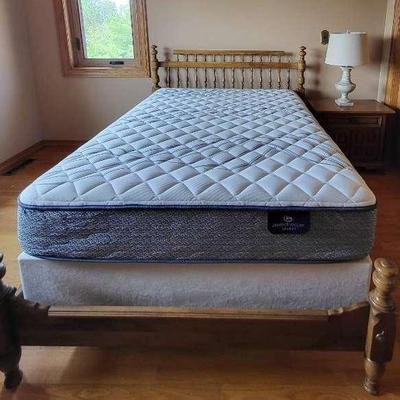 Double Bed by Thomasville + (BR1)