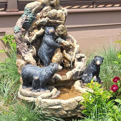 Bear Family Fountain (FP)