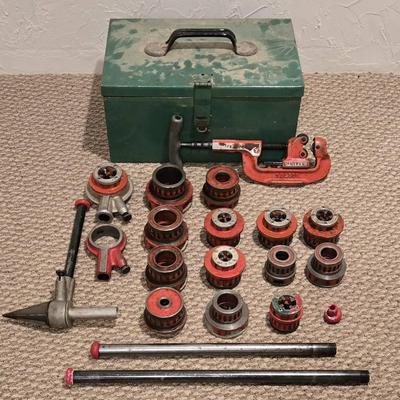 Pipe Threading Dies + (B)