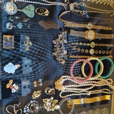 Sale Photo Thumbnail #42