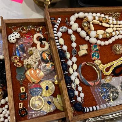 Sale Photo Thumbnail #122