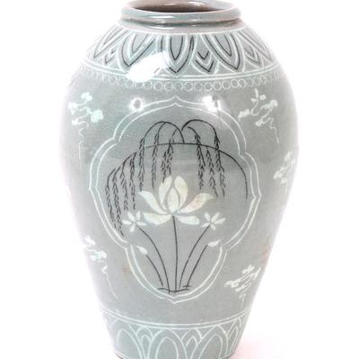 Sale Photo Thumbnail #298: Lot 299 korean antique celadon crackle glazed jar