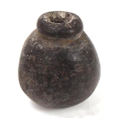 Sale Photo Thumbnail #117: Lot 117 ancient south american poison dart container