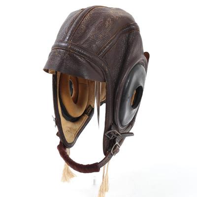 Sale Photo Thumbnail #122: Lot 122 wwii us navy leather flight cap