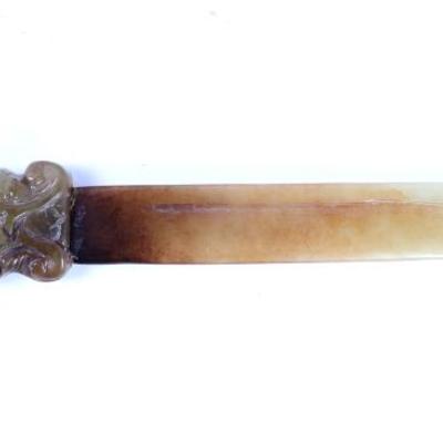 Lot 51 handsome chinese jade carved dagger