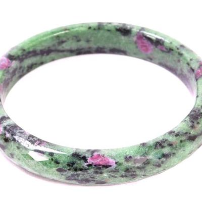 Sale Photo Thumbnail #197: Lot 197 gorgeous diamond cut chinese mixed jade bangle bracelet