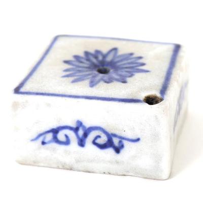 Sale Photo Thumbnail #306: Lot 307 lovely korean petite blue white water dropper