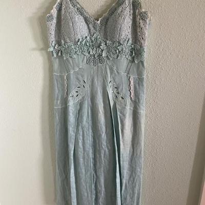 Sale Photo Thumbnail #526