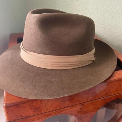 Sale Photo Thumbnail #546