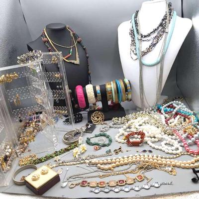 Fountainhead Of Costume Jewelry 