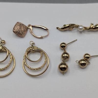 14K Gold Earrings & Bar Pin