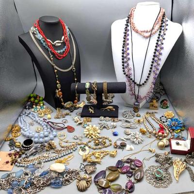 Wellspring Of Costume Jewelry 