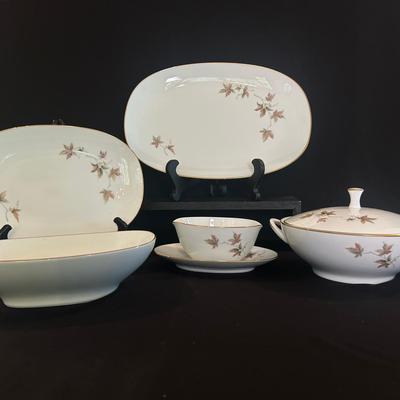 Noritake Royal Ceramics “Benita” Serving Set