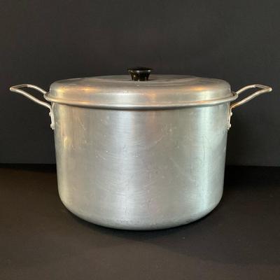 Large Aluminum Stock Pot