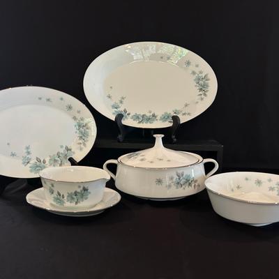 Noritake Royal Ceramics “Alouette” Serving Set