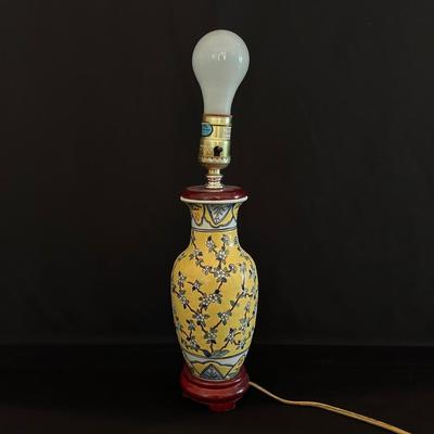 Chinese Famille Rose Lamp