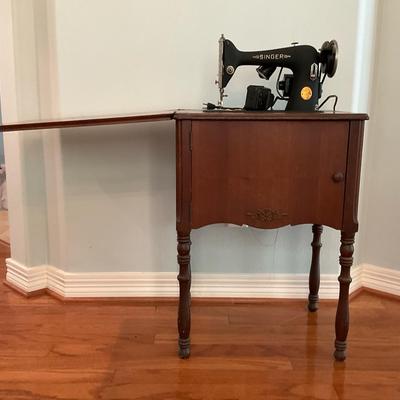 Antique Singer Sewing Machine & Table