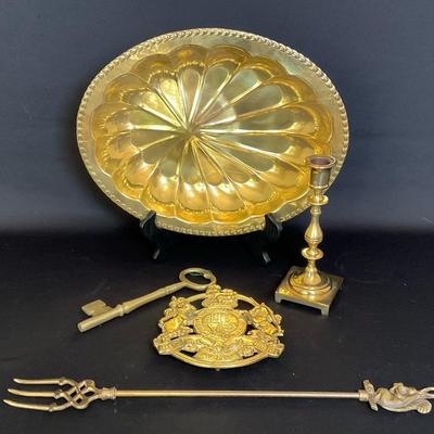 Oval Brass Bowl & Other Collectibles 