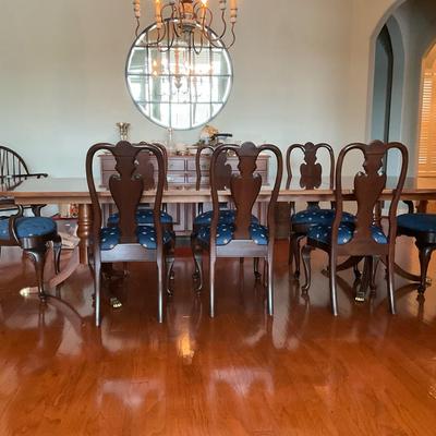 Ethan Allen Dining Room Table & Chairs  
