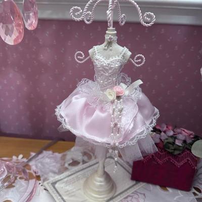 Sale Photo Thumbnail #725