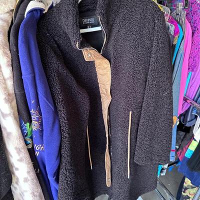 Sale Photo Thumbnail #843