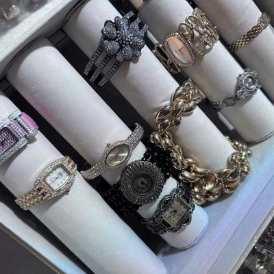 Sale Photo Thumbnail #298
