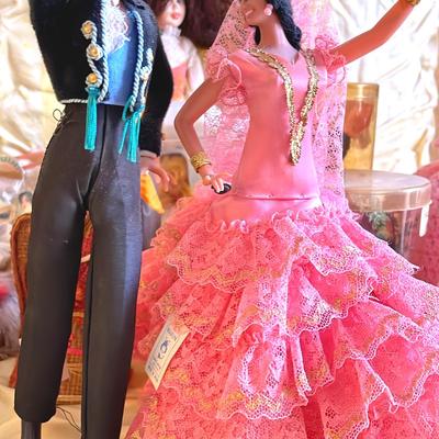 Ethnic Dolls   