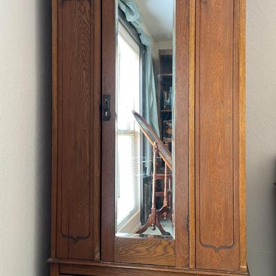 Wardrobe 