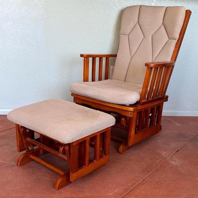 Modern Spindle Glider & Rocker With Ottaman 