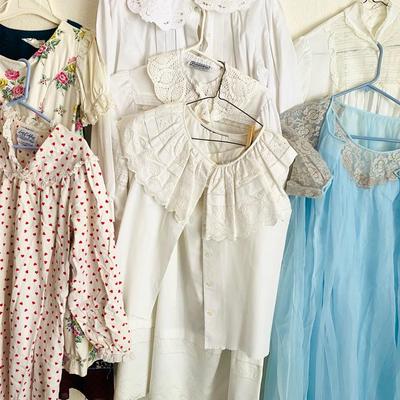 Vintage Dresses & Sleepwear 