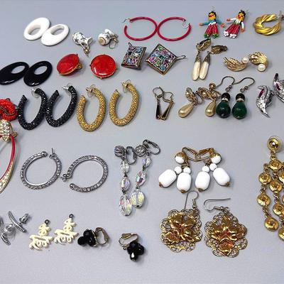 Earring haul -Vintage And New! 