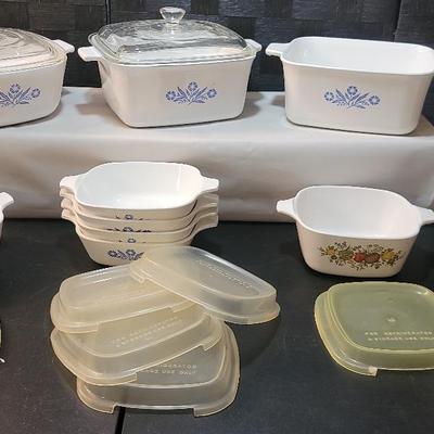 19 Piece Corning Ware Casseroles and Lids (Glass and Plastic)