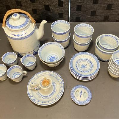 Asian Tea Pot, Cups and Saucers