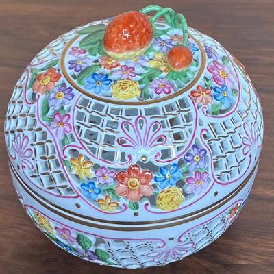 Vintage Hand Painted Herend Hungary Reticulated Bonbonniere Porcelain Lidded Dish With 24k Gold Accents