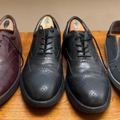 (2) Pairs Of Rockport Vibram Leather Wing Tip Shoes Sizes 9.5 And A Pair Of Oluki Shoes Size 43