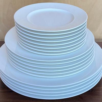 (19) Villeroy Boch 1748 White Premium Bone Porcelain Plates Germany