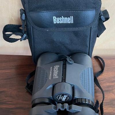 Bushnell 10x42 H2O Waterproof Binoculars With Lens Covers And Soft Case