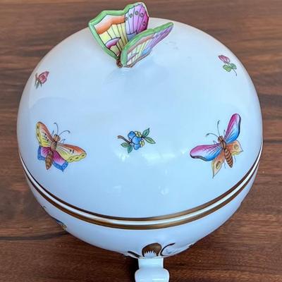 Hand Painted Herend Hungary 2006 Vecsey Tamas Footed Butterfly Dish With 24k Gold Accents 