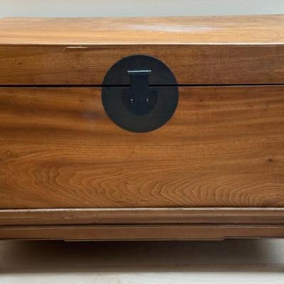 Antique Chinese Qing Camphor Laurel Timber Dove Tail Storage Box
