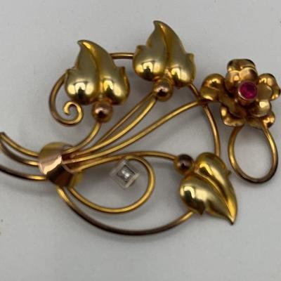 LLS154-Vintage 10k gold Pin With Diamond & Ruby