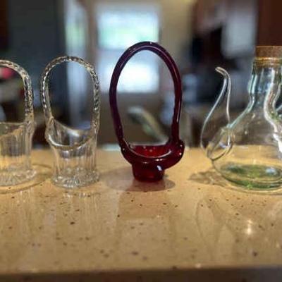 LLS059 4 Decorative Glass Baskets And A Small Glass Oil Pitcher