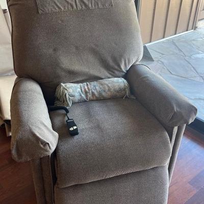 LLS003 Pride Electric Recliner